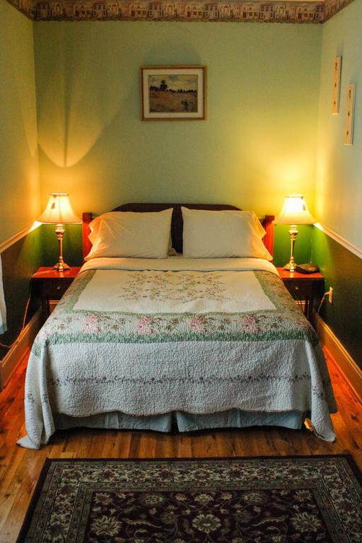 The Victorian-Candle Bed & Breakfast California Bilik gambar